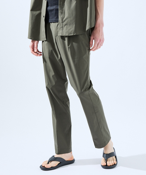 AH ABAHOUSE（エーエイチアバハウス）の「【AH ABAHOUSE / セットアップ対応】撥水 ストレッチ タックスラックス（スラックス・メンズ・グレイッシュブルー/チャコールグレー/グレイッシュベージュ/ブラック/ライトグレー/カーキ・46/48/50）」の5枚目の写真