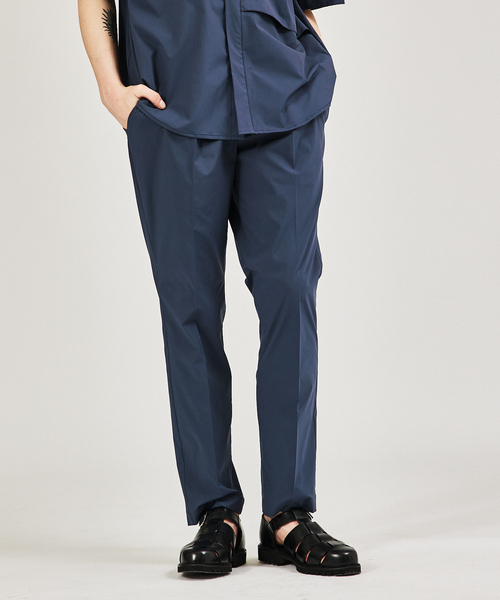 AH ABAHOUSE（エーエイチアバハウス）の「【AH ABAHOUSE / セットアップ対応】撥水 ストレッチ タックスラックス（スラックス・メンズ・グレイッシュブルー/チャコールグレー/グレイッシュベージュ/ブラック/ライトグレー/カーキ・46/48/50）」の6枚目の写真