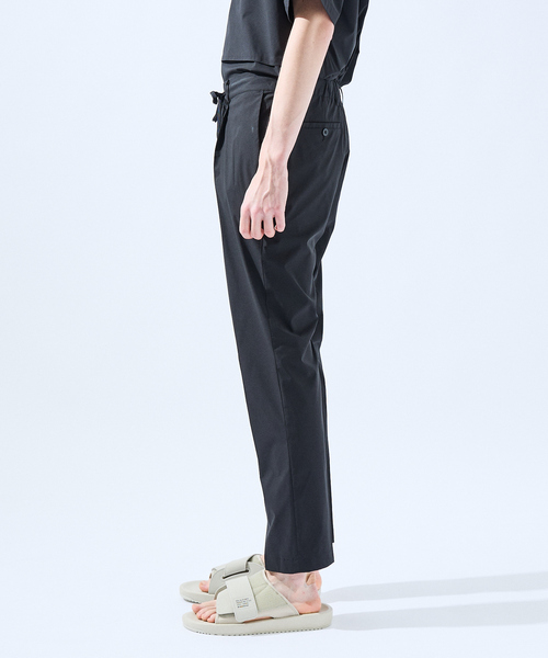 AH ABAHOUSE（エーエイチアバハウス）の「【AH ABAHOUSE / セットアップ対応】撥水 ストレッチ タックスラックス（スラックス・メンズ・グレイッシュブルー/チャコールグレー/グレイッシュベージュ/ブラック/ライトグレー/カーキ・46/48/50）」の9枚目の写真