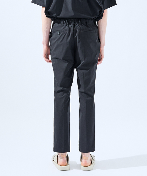 AH ABAHOUSE（エーエイチアバハウス）の「【AH ABAHOUSE / セットアップ対応】撥水 ストレッチ タックスラックス（スラックス・メンズ・グレイッシュブルー/チャコールグレー/グレイッシュベージュ/ブラック/ライトグレー/カーキ・46/48/50）」の10枚目の写真