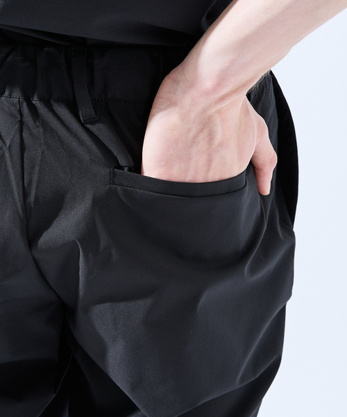 AH ABAHOUSE（エーエイチアバハウス）の「【AH ABAHOUSE / セットアップ対応】撥水 ストレッチ タックスラックス（スラックス・メンズ・グレイッシュブルー/チャコールグレー/グレイッシュベージュ/ブラック/ライトグレー/カーキ・46/48/50）」の11枚目の写真