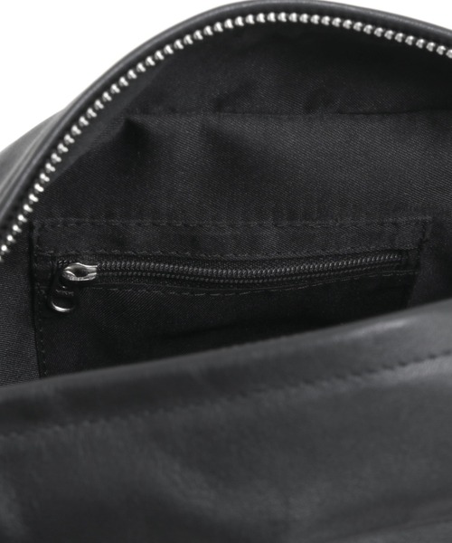 YArKA（ヤーカ）の「【YArKA/ヤーカ】real leather big tuck design body bag [tdht4] / リアルレザータックデザインボディバッグ（ボディバッグ/ウエストポーチ・レディース・ブラック・FREE）」の10枚目の写真