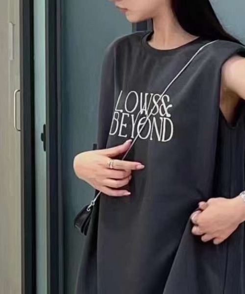 sakishimatokyo（サキシマトーキョー）の「【ミニポーチバッグ付き】ロゴ入りノースリーブカットソー/チュニック（Tシャツ/カットソー・レディース・チャコールグレー/アイボリー/ブラック/グレー・FREE）」の18枚目の写真