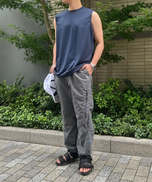 etre pret(エトレプレ)の「汗臭・生乾き臭をブロック!抗菌防臭ドライノースリーブトップス【ユニセックス】(Tシャツ/カットソー・レディース・ブラック/カーキ/チャコールグレー/ホワイト/ネイビー/レッド系・X-SMALL/SMALL/MEDIUM/LARGE/X-LARGE/XX-LARGE)」の18枚目の写真