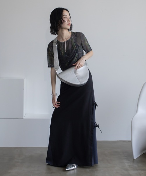 セール】アシンメトリーシャーリングシアートップス（Tシャツ