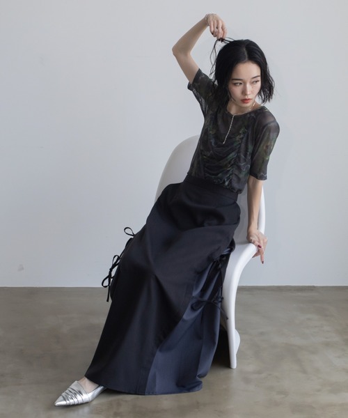 VACANCY（ヴァカンシー）の「アシンメトリーシャーリングシアートップス（Tシャツ/カットソー・レディース・ブラック/ブルー/レッド・FREE）」の14枚目の写真