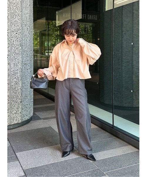 UR'S(ユアーズ)の「クロップドギャザーフォルムシャツ(シャツ/ブラウス・レディース・ホワイト/ブルー/オレンジ系その他/ペールイエロー・S/M/L)」の20枚目の写真