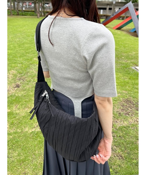 WC(ダブル シー)の「ダブルジップショルダー(ショルダーバッグ・レディース・ピンク/ブラック/アイボリー・FREE)」の16枚目の写真