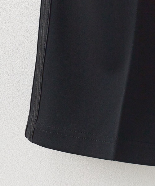 United Athle（ユナイテッドアスレ）の「【UNITED ATHLE】7.0オンス スムース サイドライン トラックパンツ ラインパンツ ユニセックス 2026年春夏（スウェットパンツ・メンズ・サックスブルー/サンドベージュ/ブラック×ホワイト/グレー/ブラック×ブラック/ブラック×ゴールド/ネイビー×ホワイト・M/S/L/XL）」の22枚目の写真