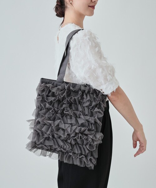 SHOO・LA・RUE（シューラルー）の「◆大人もときめく チュールトートバッグ（トートバッグ・レディース・グレー/ブラック/ダークグレー・00）」の17枚目の写真