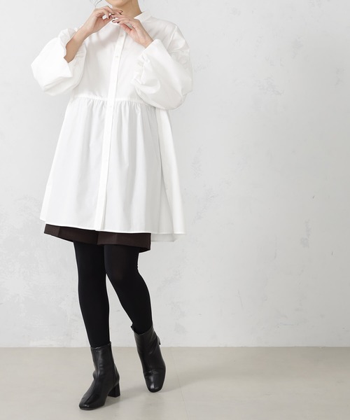 FOUND GOOD（ファウンドグッド）の「UVソデボリュームチュニック（シャツ/ブラウス・レディース・ブラック/ホワイト系5/ブルー系5・L/M/S）」の2枚目の写真