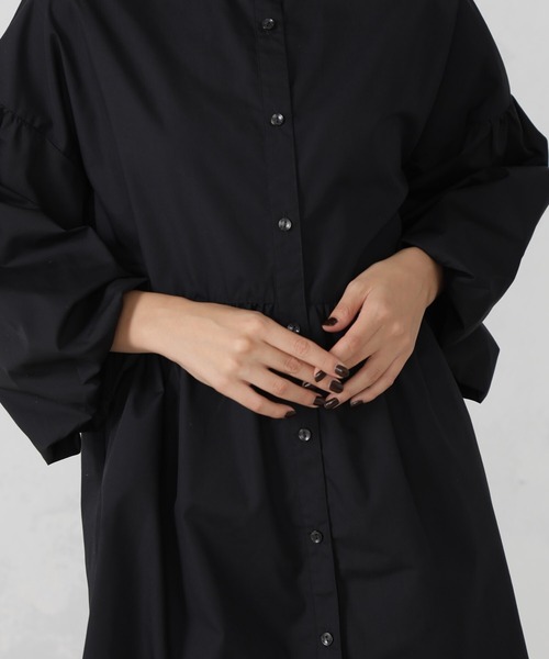 FOUND GOOD（ファウンドグッド）の「UVソデボリュームチュニック（シャツ/ブラウス・レディース・ブラック/ホワイト系5/ブルー系5・L/M/S）」の10枚目の写真