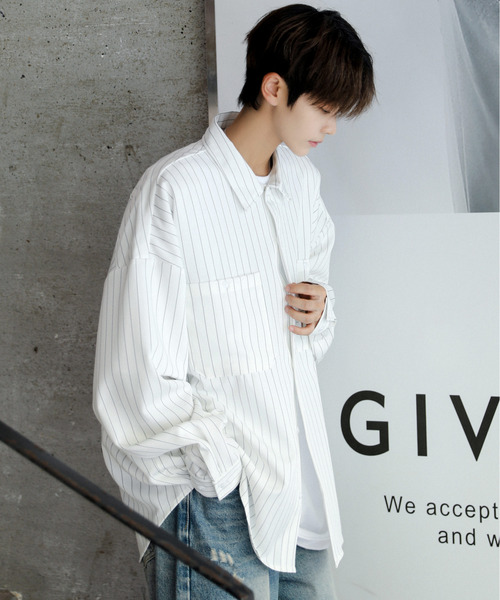 neos（ネオス）の「■新色追加【neos】ルーズシルエット ピンストライプ ロングスリーブ ワーク シャツ（シャツ/ブラウス・メンズ・ネイビー/グレイッシュベージュ/ブラック/ワインレッド/グリーン/ホワイト/ブラウン・MEDIUM/X-LARGE/LARGE）」の2枚目の写真