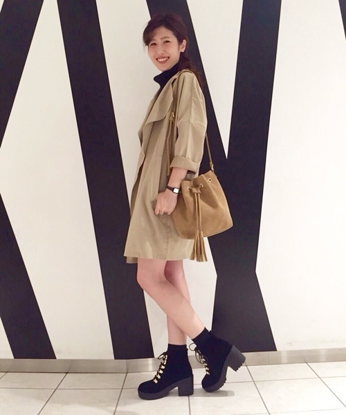 Chico（チコ）の「タッセル巾着型ショルダーバック（ショルダーバッグ・レディース・ブラック/ベージュ・FREE）」の6枚目の写真