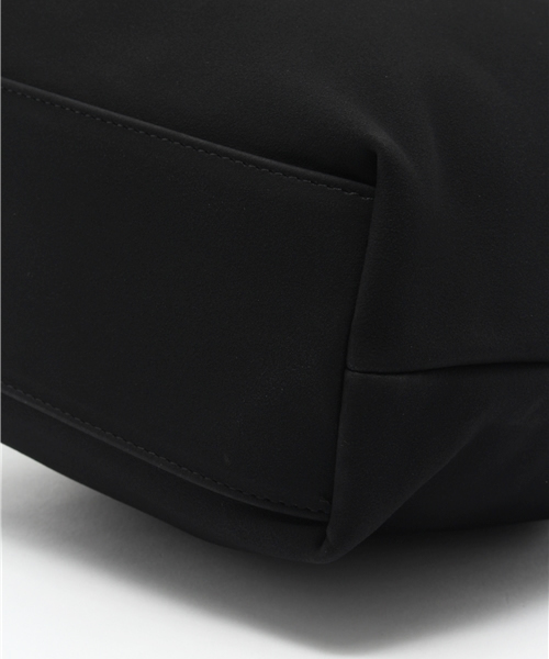 Chico（チコ）の「タッセル巾着型ショルダーバック（ショルダーバッグ・レディース・ブラック/ベージュ・FREE）」の8枚目の写真