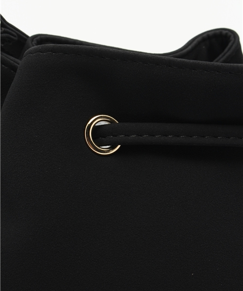 Chico（チコ）の「タッセル巾着型ショルダーバック（ショルダーバッグ・レディース・ブラック/ベージュ・FREE）」の10枚目の写真