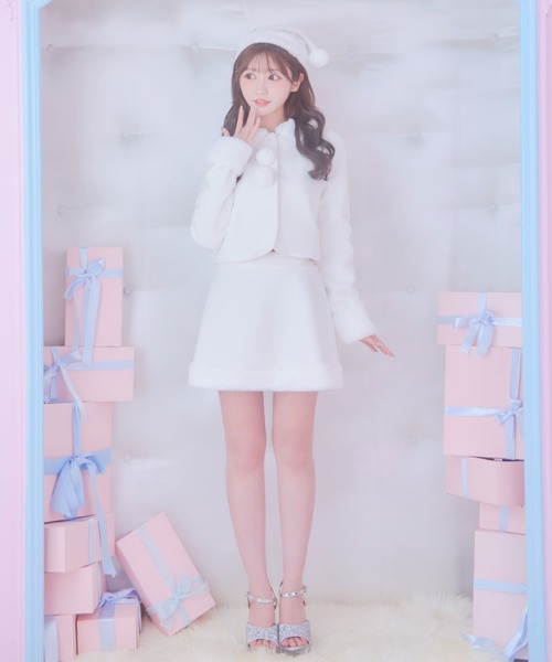 【sugar nine】みゆうちゃんモデル✨4点set✨サンタ✨コス✨ オフショルダーセットアップサンタコスプレ【サンタコス 4点