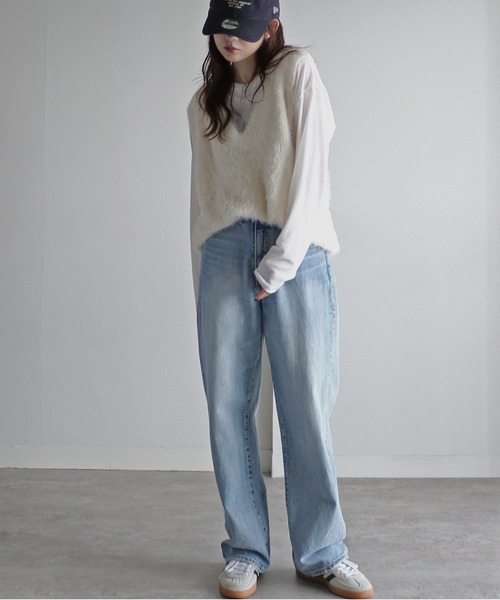 COURO（コウロ）の「バルキーフェザーニットベスト（ベスト・レディース・ブラック/杢グレー/グレイッシュベージュ/アイボリー・M）」の7枚目の写真