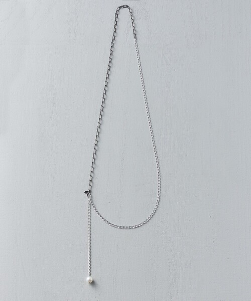 and cloud（アンドクラウド）の「Pearl Long Necklace（ネックレス・レディース・シルバー/ブラック系その他・FREE）」の9枚目の写真