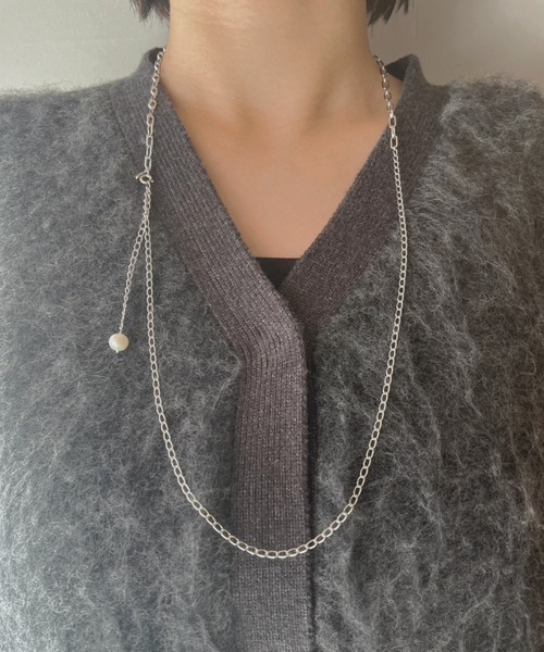and cloud（アンドクラウド）の「Pearl Long Necklace（ネックレス・レディース・シルバー/ブラック系その他・FREE）」の8枚目の写真