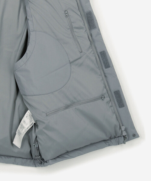 DAIWA PIER39(ダイワピア39)の「DAIWA PIER39 | GORE-TEX WINDSTOPPER FIELD DOWN VEST MEN(ダウンベスト・メンズ・ブラック/ライトグレー・M/XL/L)」の9枚目の写真