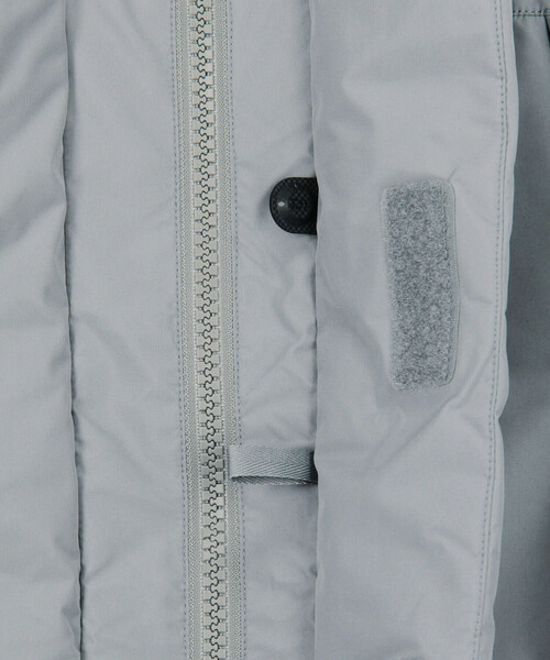 DAIWA PIER39(ダイワピア39)の「DAIWA PIER39 | GORE-TEX WINDSTOPPER FIELD DOWN VEST MEN(ダウンベスト・メンズ・ブラック/ライトグレー・M/XL/L)」の11枚目の写真