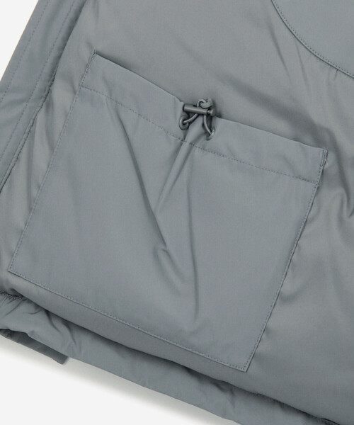 DAIWA PIER39(ダイワピア39)の「DAIWA PIER39 | GORE-TEX WINDSTOPPER FIELD DOWN VEST MEN(ダウンベスト・メンズ・ブラック/ライトグレー・M/XL/L)」の16枚目の写真