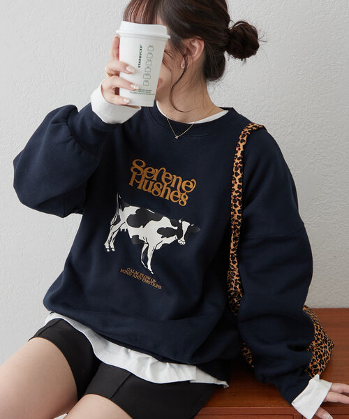 continuer de NICE CLAUP(コンティニューデナイスクラップ)の「牛&ロゴ刺繍BIG裏起毛プルオーバー(スウェット・レディース・グレー/ネイビー/アイボリー・FREE)」の3枚目の写真