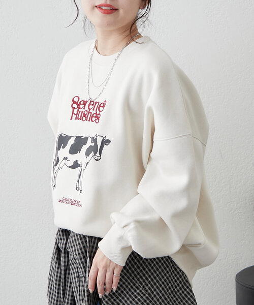 continuer de NICE CLAUP(コンティニューデナイスクラップ)の「牛&ロゴ刺繍BIG裏起毛プルオーバー(スウェット・レディース・グレー/ネイビー/アイボリー・FREE)」の16枚目の写真
