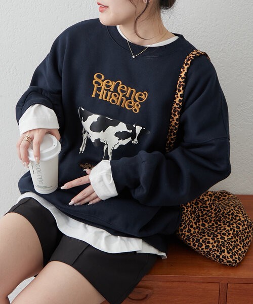continuer de NICE CLAUP(コンティニューデナイスクラップ)の「牛&ロゴ刺繍BIG裏起毛プルオーバー(スウェット・レディース・グレー/ネイビー/アイボリー・FREE)」の5枚目の写真