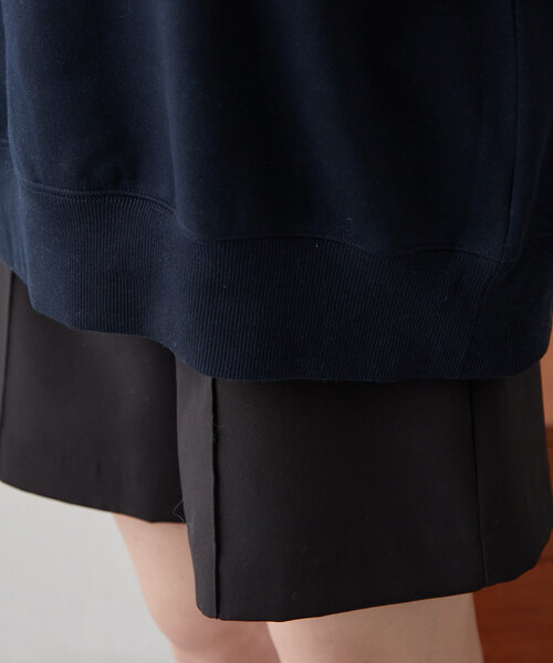 continuer de NICE CLAUP(コンティニューデナイスクラップ)の「牛&ロゴ刺繍BIG裏起毛プルオーバー(スウェット・レディース・グレー/ネイビー/アイボリー・FREE)」の18枚目の写真