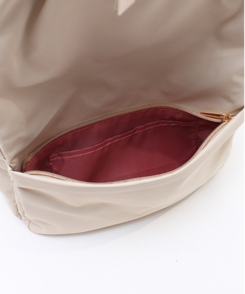 and it_（アンドイット）の「肩にやさしい軽量リュック（バックパック/リュック・レディース・ブラック/グレー/ピンク/ライトベージュ・FREE）」の5枚目の写真