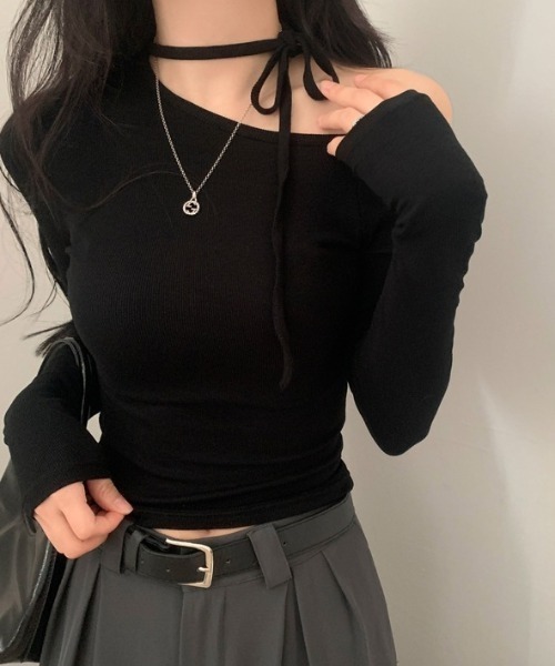 Teem Store(チームストア)の「リボンチョーカー付 ワンショルダーショートピチロンT(Tシャツ/カットソー・レディース・ブラック/ホワイト/ピンク・F)」の1枚目の写真