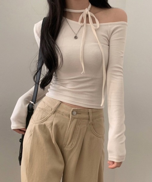 Teem Store(チームストア)の「リボンチョーカー付 ワンショルダーショートピチロンT(Tシャツ/カットソー・レディース・ブラック/ホワイト/ピンク・F)」の5枚目の写真