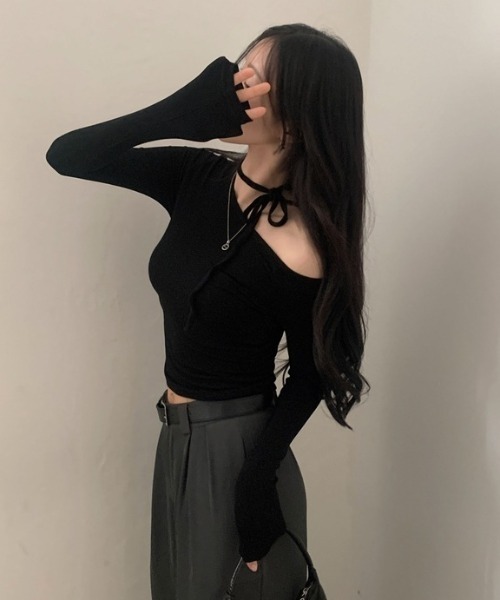 Teem Store(チームストア)の「リボンチョーカー付 ワンショルダーショートピチロンT(Tシャツ/カットソー・レディース・ブラック/ホワイト/ピンク・F)」の9枚目の写真