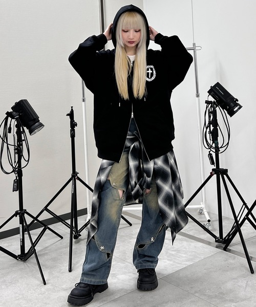 Figments(フィグメンツ)の「サークルクロスZIPパーカー(パーカー・レディース・スミクロ/ブラック・LARGE/X-LARGE)」の7枚目の写真