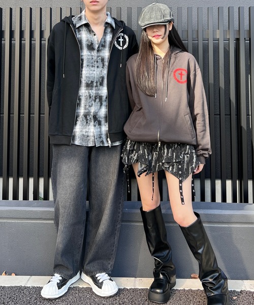 Figments(フィグメンツ)の「サークルクロスZIPパーカー(パーカー・レディース・スミクロ/ブラック・LARGE/X-LARGE)」の8枚目の写真