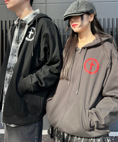 Figments(フィグメンツ)の「サークルクロスZIPパーカー(パーカー・レディース・スミクロ/ブラック・LARGE/X-LARGE)」の11枚目の写真