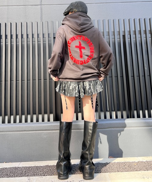 Figments(フィグメンツ)の「サークルクロスZIPパーカー(パーカー・レディース・スミクロ/ブラック・LARGE/X-LARGE)」の21枚目の写真