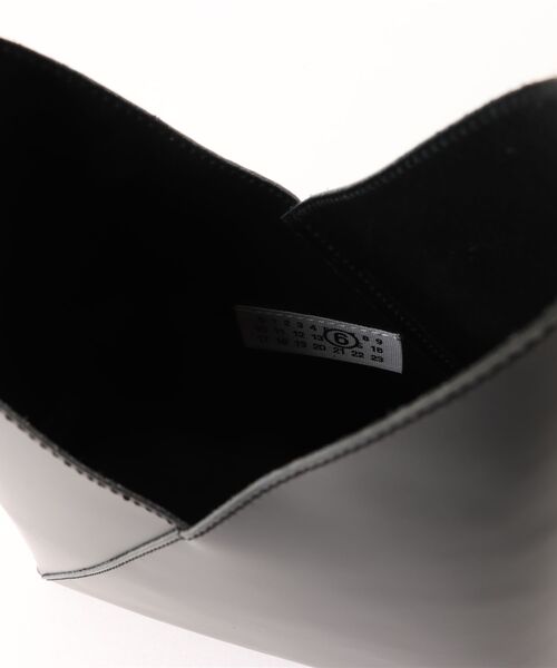 MM6 Maison Margiela（ｴﾑｴﾑｼｯｸｽ ﾒｿﾞﾝ ﾏﾙｼﾞｪﾗ）の「MM6　 FORTUNE COOKIE SMALL（ショルダーバッグ・レディース・ブラック・FREE）」の4枚目の写真