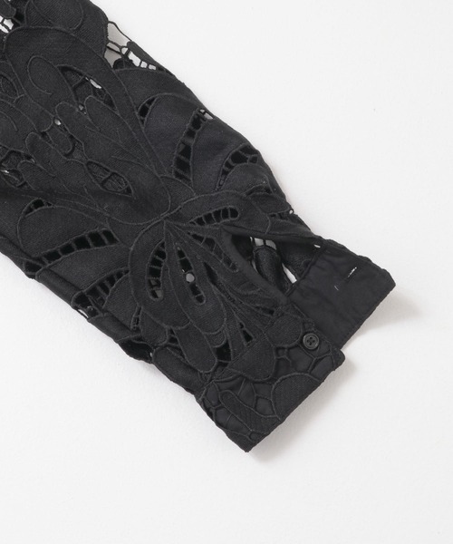 ITEMS URBANRESEARCH（アイテムズ アーバンリサーチ）の「レースクロップドシャツ（シャツ/ブラウス・レディース・ホワイト/ブラック・FREE）」の22枚目の写真