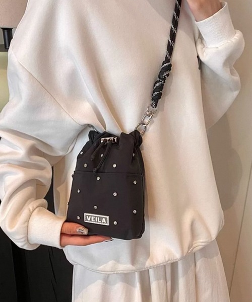 pumpkin port（パンプキンポート）の「ビジュー付き ミニサコッシュ ショルダーバッグ（ショルダーバッグ・レディース・ピンク/イエロー/ベージュ/ブラック/グレー/ブルー/ブラウン/ホワイト×ブラック/ブラック×ゴールド・FREE）」の12枚目の写真