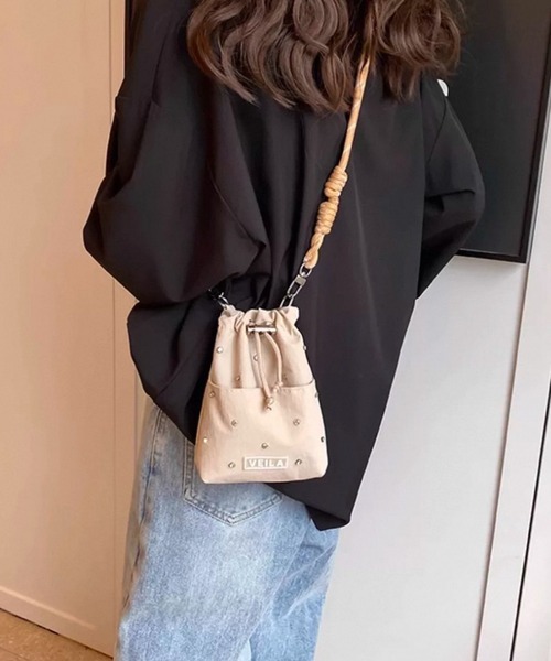 pumpkin port（パンプキンポート）の「ビジュー付き ミニサコッシュ ショルダーバッグ（ショルダーバッグ・レディース・ピンク/イエロー/ベージュ/ブラック/グレー/ブルー/ブラウン/ホワイト×ブラック/ブラック×ゴールド・FREE）」の15枚目の写真