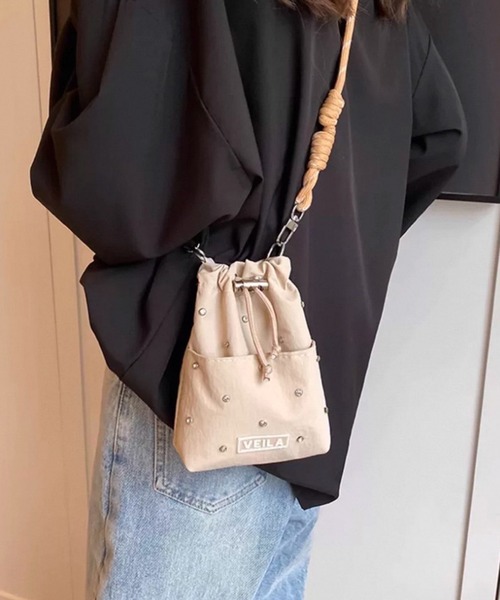 pumpkin port（パンプキンポート）の「ビジュー付き ミニサコッシュ ショルダーバッグ（ショルダーバッグ・レディース・ピンク/イエロー/ベージュ/ブラック/グレー/ブルー/ブラウン/ホワイト×ブラック/ブラック×ゴールド・FREE）」の16枚目の写真