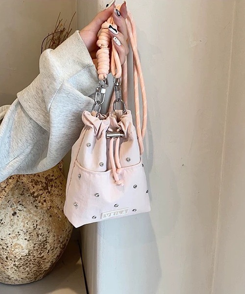 pumpkin port（パンプキンポート）の「ビジュー付き ミニサコッシュ ショルダーバッグ（ショルダーバッグ・レディース・ピンク/イエロー/ベージュ/ブラック/グレー/ブルー/ブラウン/ホワイト×ブラック/ブラック×ゴールド・FREE）」の19枚目の写真