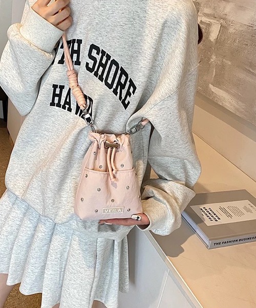 pumpkin port（パンプキンポート）の「ビジュー付き ミニサコッシュ ショルダーバッグ（ショルダーバッグ・レディース・ピンク/イエロー/ベージュ/ブラック/グレー/ブルー/ブラウン/ホワイト×ブラック/ブラック×ゴールド・FREE）」の20枚目の写真