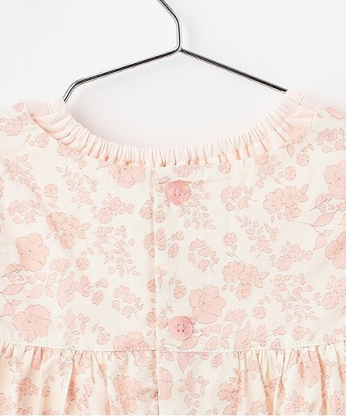 sense of wonder(センスオブワンダー)の「小花スモッキングボディスーツセット(ロンパース・キッズ・ブルー/ピンク・70-80cm)」の8枚目の写真