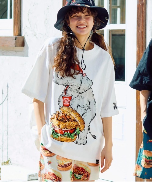DOMDOM × gsc 味噌ピーチキンバーガーゾウBIG TEE（Tシャツ