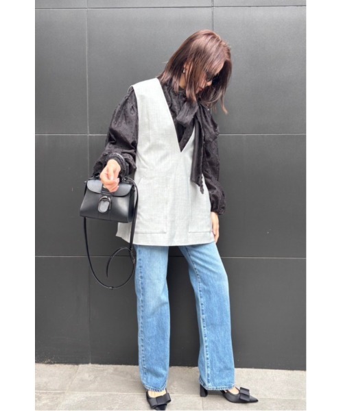 Day and Grade(デイアンドグレイド)の「【深Vネック】レイヤード ベスト チュニック丈 / アウトポケット ノースリーブ / ストライプ裏地(ベスト・レディース・ライトグレー/ブラック・FREE)」の4枚目の写真