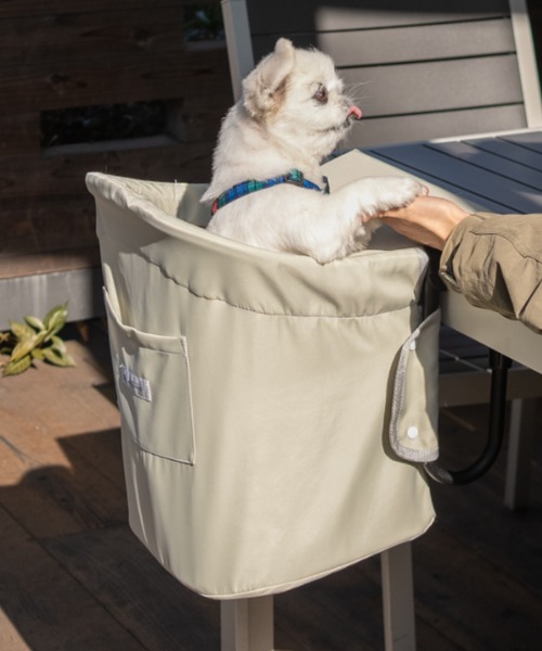 EMOOR（エムール）の「テーブルにつける 愛犬用ベッド 「わんぽっけ」/Mサイズ（ペット用クッション/マット・レディース・ライトグレー/ブラウン・FREE）」の2枚目の写真